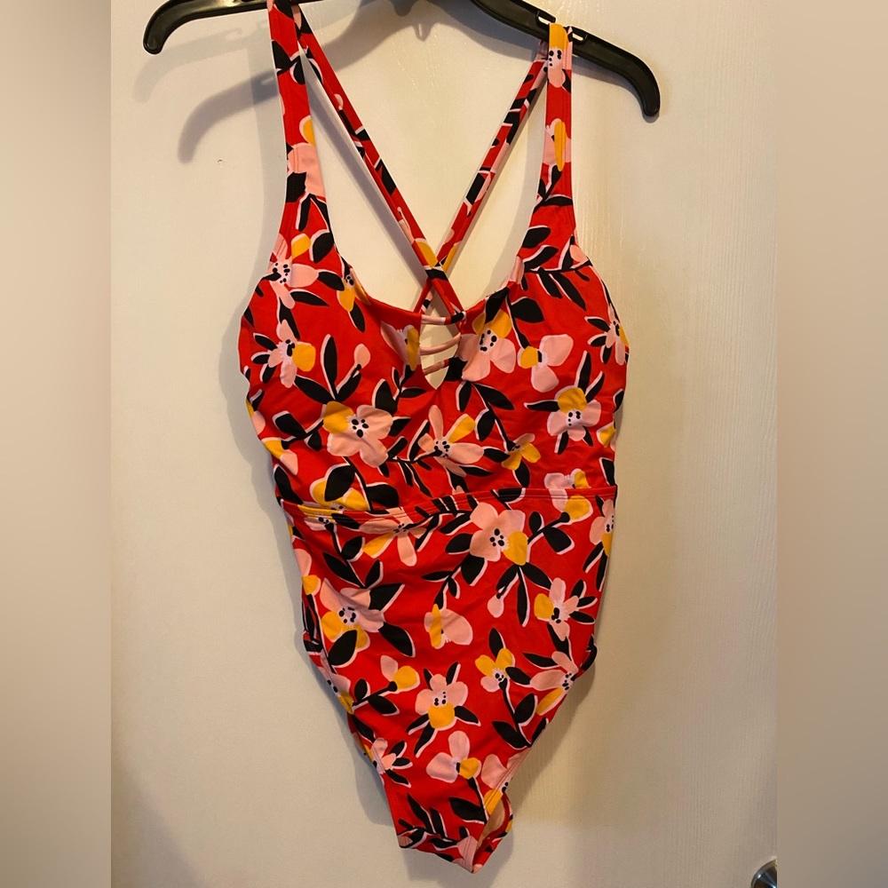 NWT Beach Betty one piece swim suit size Medium